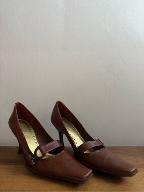 BCBG Classic Brown Leather Mary Jane Heels with Buckle Strap - squared toe